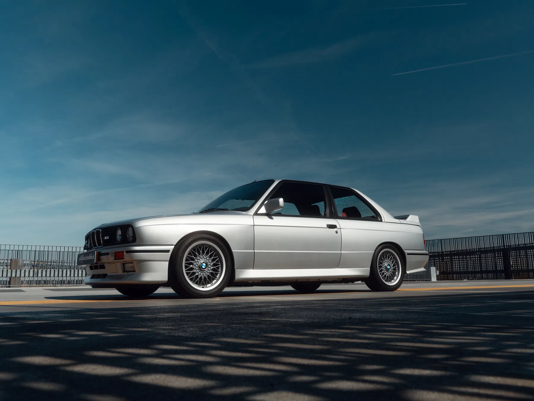 BMW M3 E30 zilver